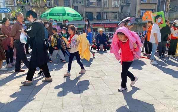 台风天气对日常生活的影响及应对策略