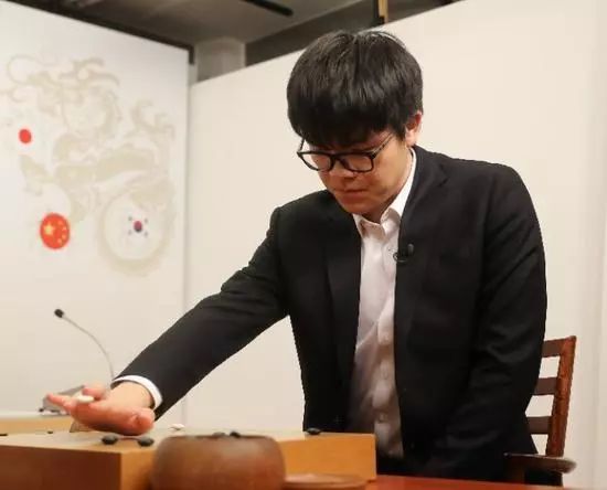 柯洁，天才少年的围棋风云路、未来展望与最新动态